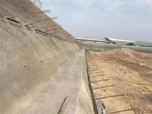衡山河道边坡加固